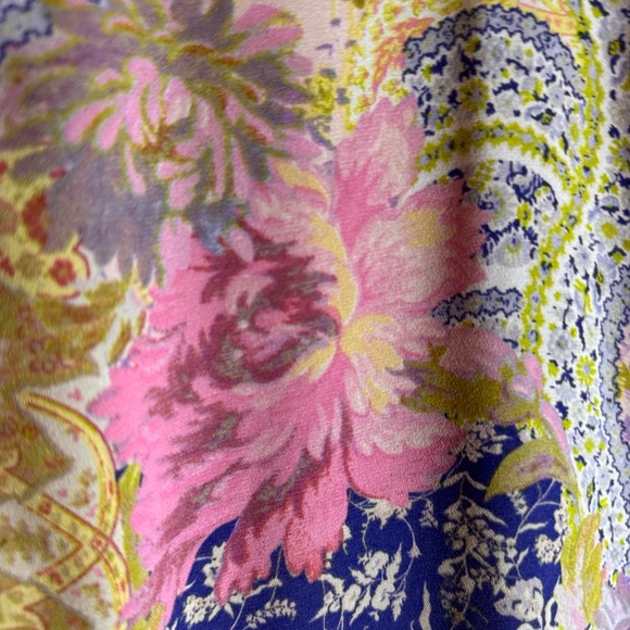 👚$5 DEAL👚Rose & Olive Multicolor Paisley Semi Sheer Blouse - Picture 5 of 7